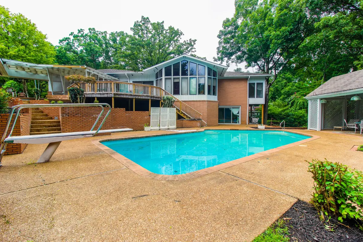 205 Hillwood Drive, Waverly, TN 37185 - #1