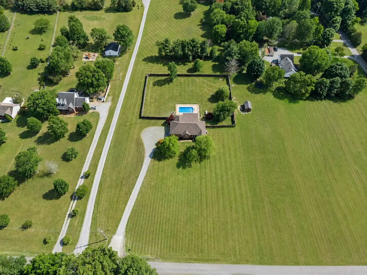 7291 W Cook Rd, Springfield, TN 37172 - #1