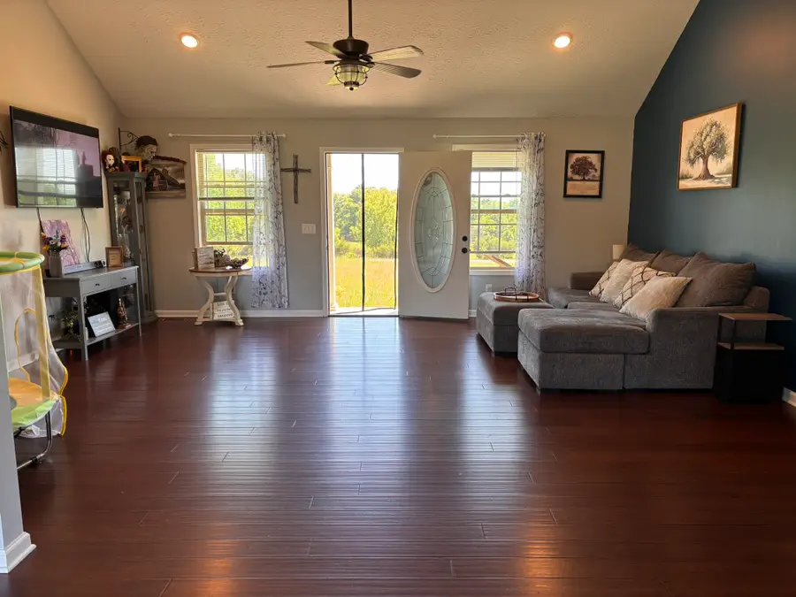1288 Mount Olive Rd, Westmoreland, TN 37186 - #3