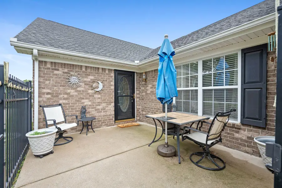 816 Lock 4 Rd #301, Gallatin, TN 37066 - #2