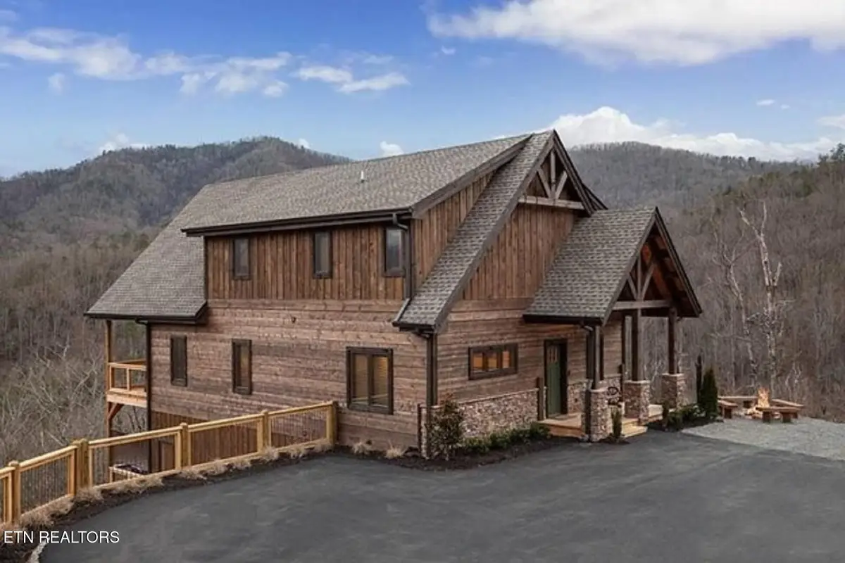 1563 Mountain Dreams Way, Sevierville, TN 37862 - #1