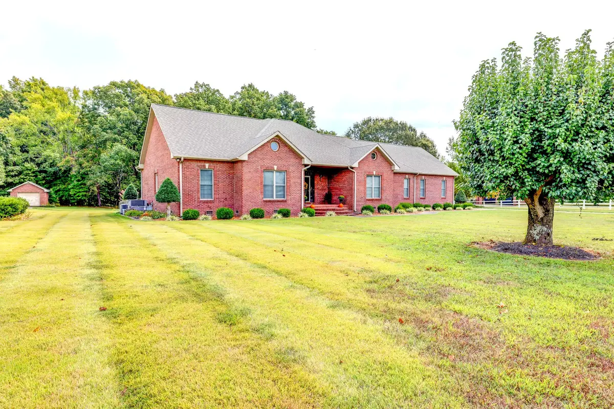 629 Mobley Rd, Clarksville, TN 37043 - #1