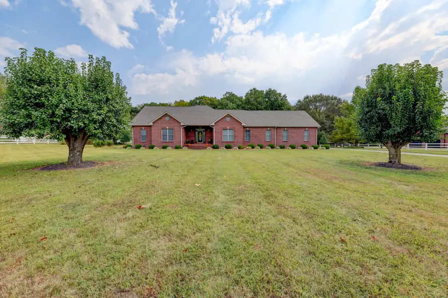 629 Mobley Rd, Clarksville, TN 37043 - #3