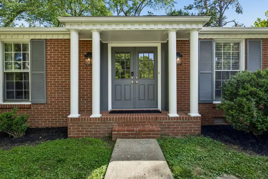599 Harpeth Pkwy E, Nashville, TN 37221 - #2