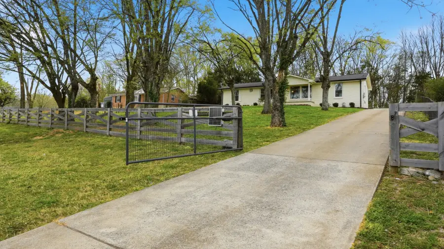 542 Moncrief Ave, Goodlettsville, TN 37072 - #2