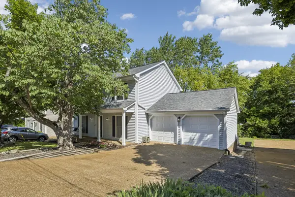 5053 English Village Dr, Nashville, TN 37211