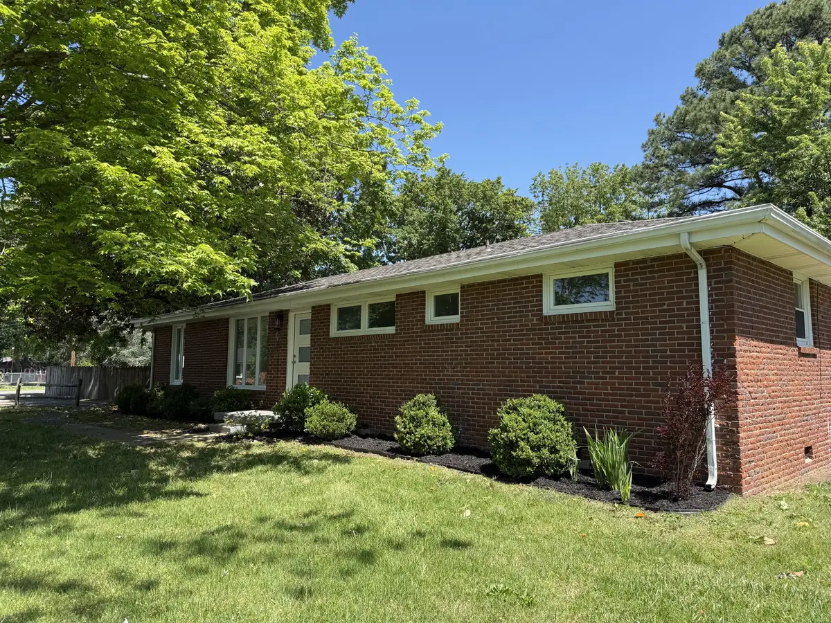 201 Brandywine Dr, Clarksville, TN 37042 - #1