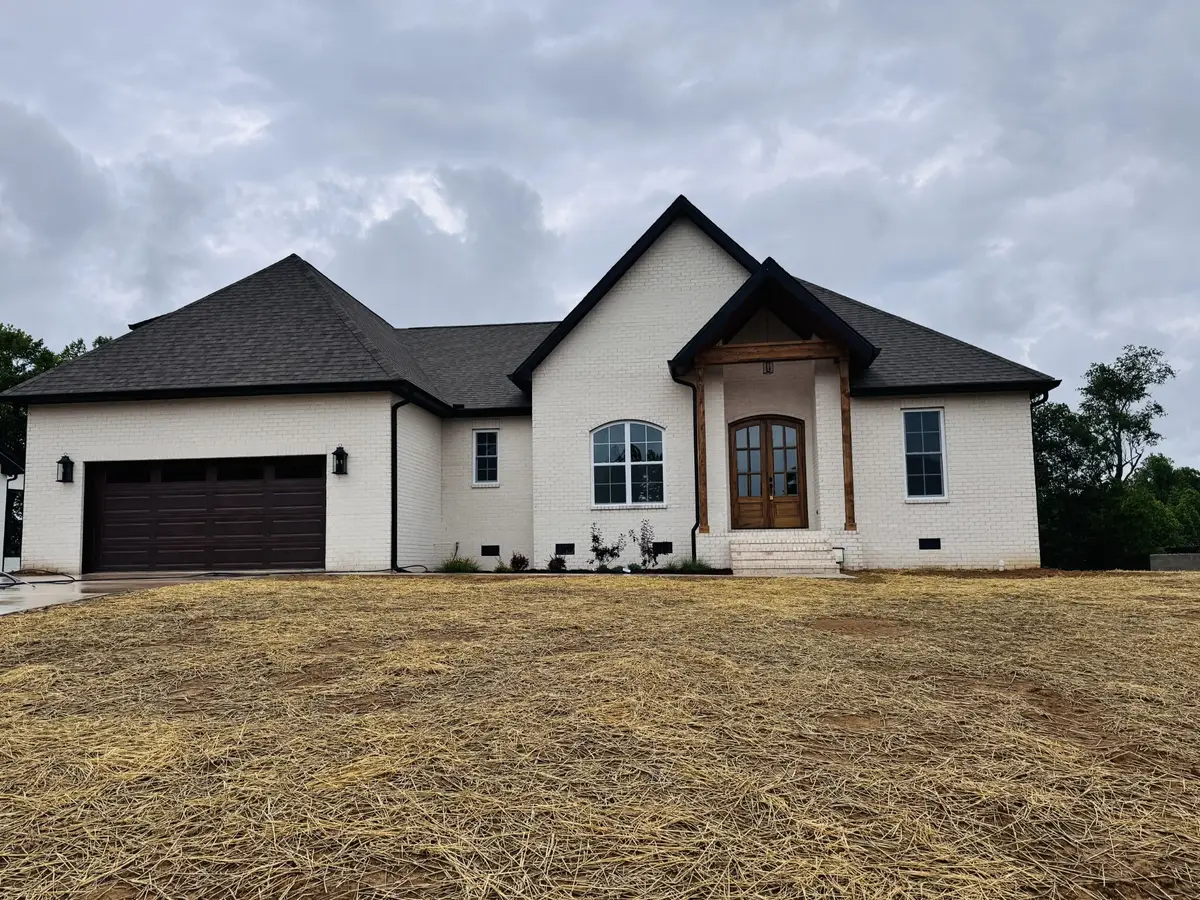 7161 Honeysuckle Trl, Baxter, TN 38544 - #1