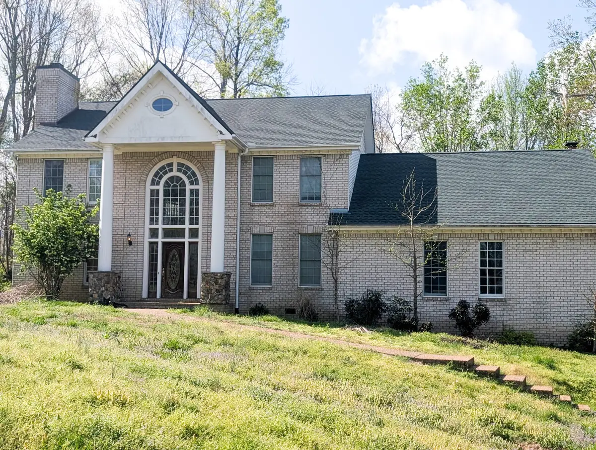 8692 Poplar Creek Rd, Nashville, TN 37221 - #1