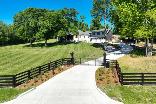 6659 Pinkston Rd, College Grove, TN 37046