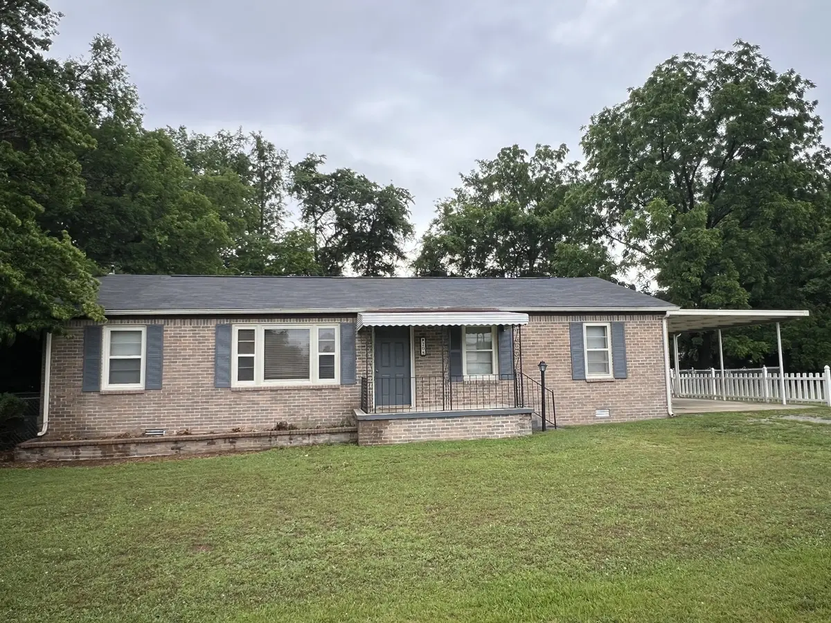208 Lillian St, Winchester, TN 37398 - #1