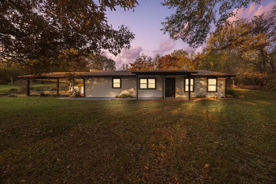 133 Mockerson Rd, Leoma, TN 38468 - #2