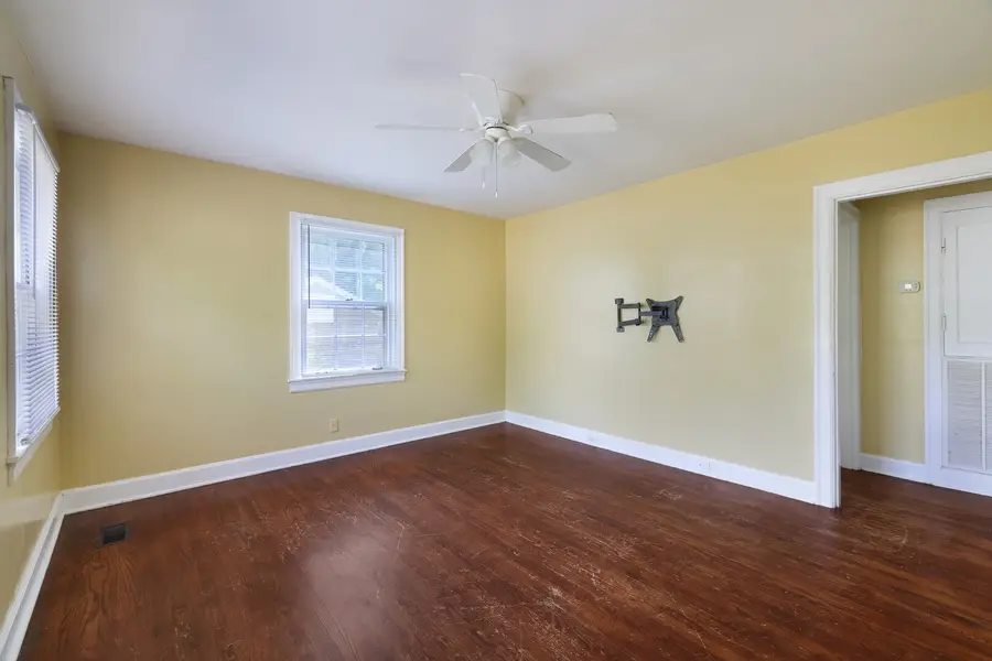 156 Delmar Dr, Clarksville, TN 37040 - #2