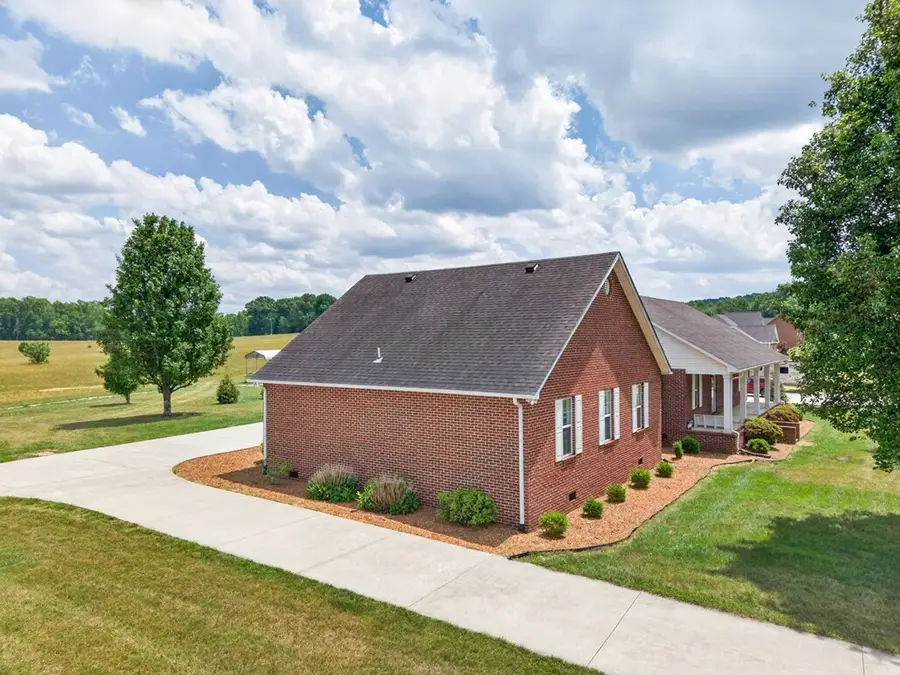 826 Boatman Rd, Cookeville, TN 38506 - #2