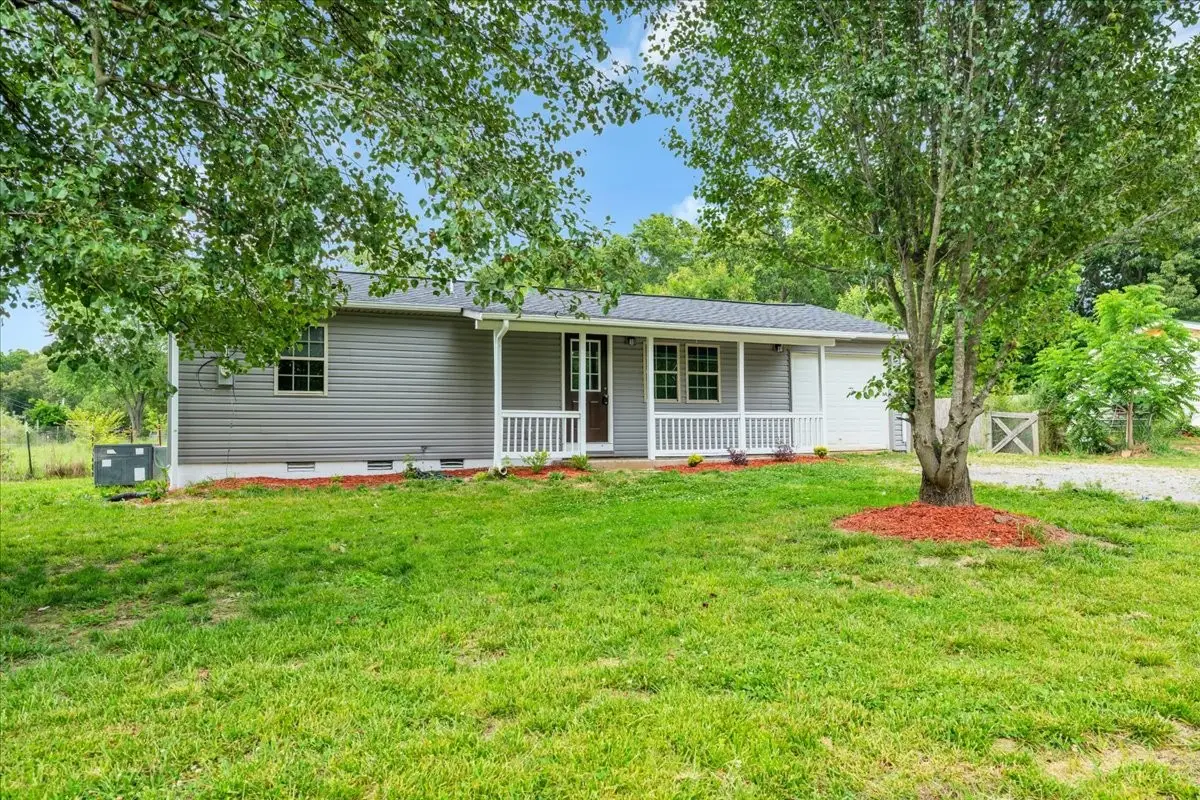72 W 1st St, Hillsboro, TN 37342 - #1