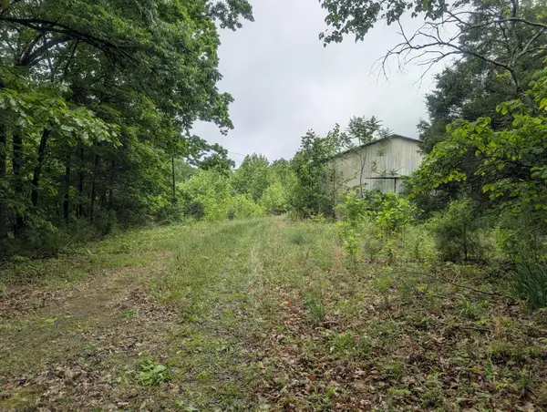 1475 Holland Road, Lafayette, TN 37083