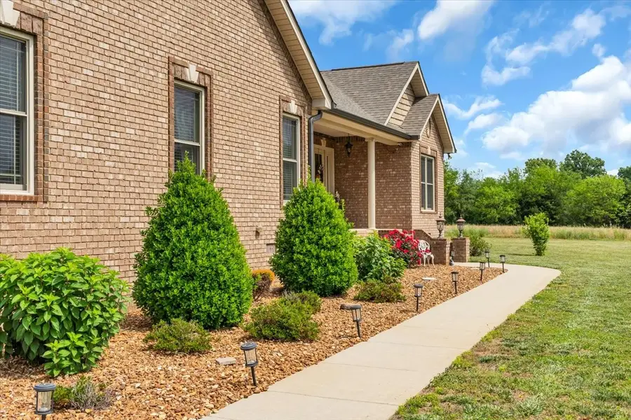 801 Oak Grove Rd, Decherd, TN 37324 - #2