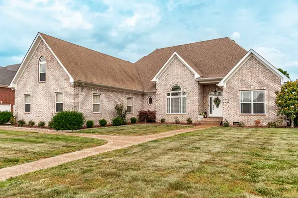 1012 Grider Dr, Gallatin, TN 37066