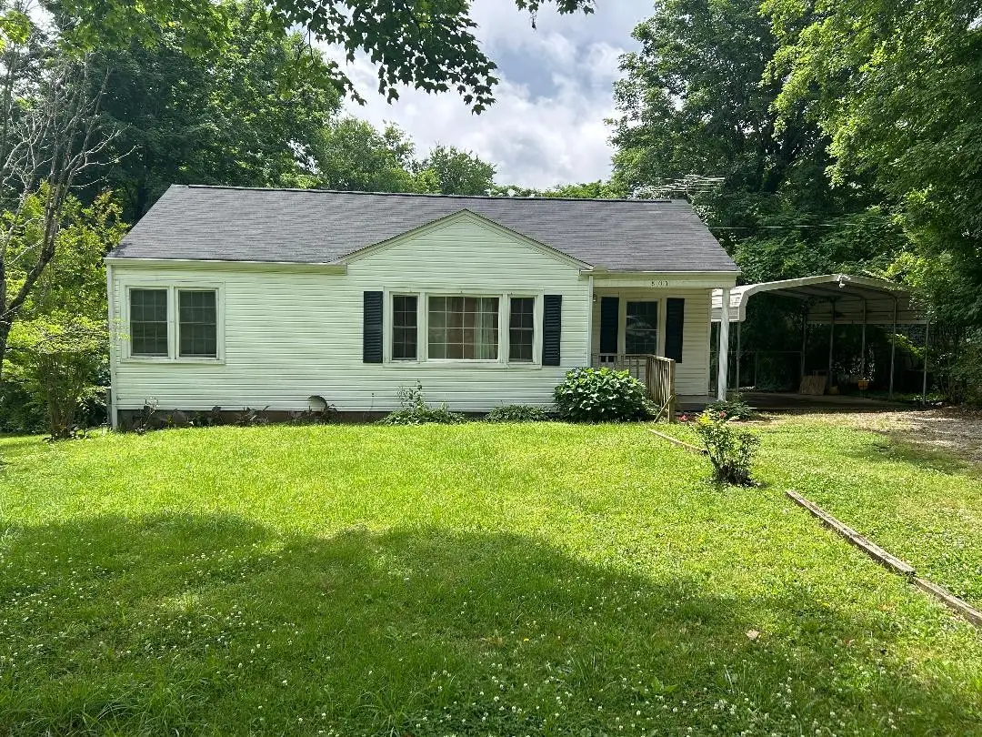 807 W 9th St, Columbia, TN 38401 - #1