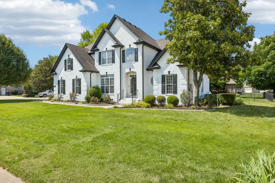 3232 Genoa Dr, Murfreesboro, TN 37128 - #2