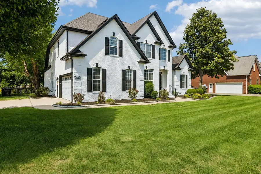 3232 Genoa Dr, Murfreesboro, TN 37128 - #3
