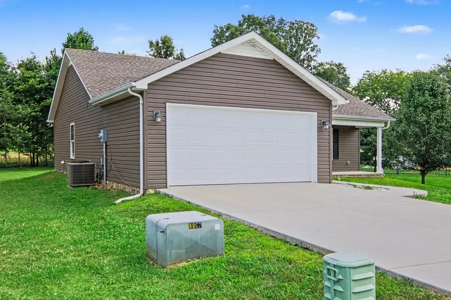 100 Collinwood Dr, Tullahoma, TN 37388 - #2