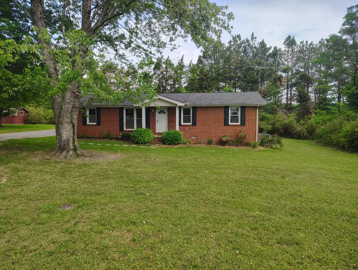 619 Baker Dr, Lafayette, TN 37083 - #1
