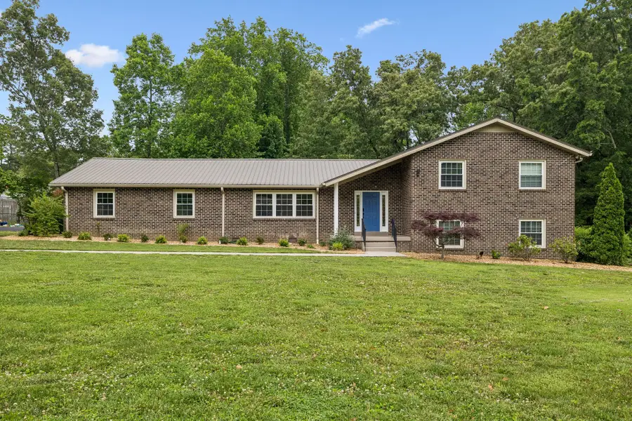 220 Lakewood Dr, Tullahoma, TN 37388 - #2