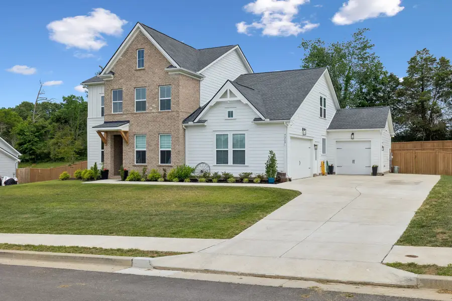 7215 Adenborough Dr, Fairview, TN 37062 - #2