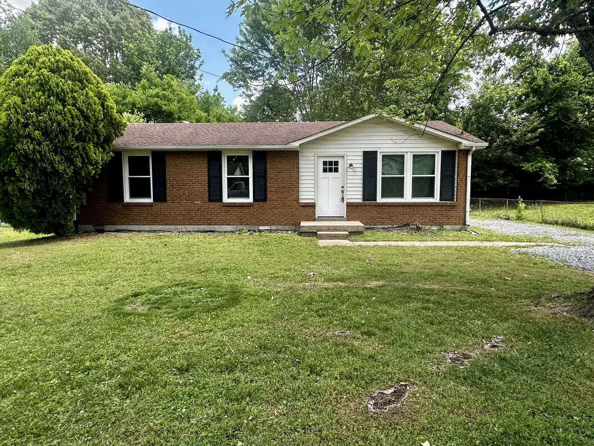 411 Julie Dr, Clarksville, TN 37042 - #1