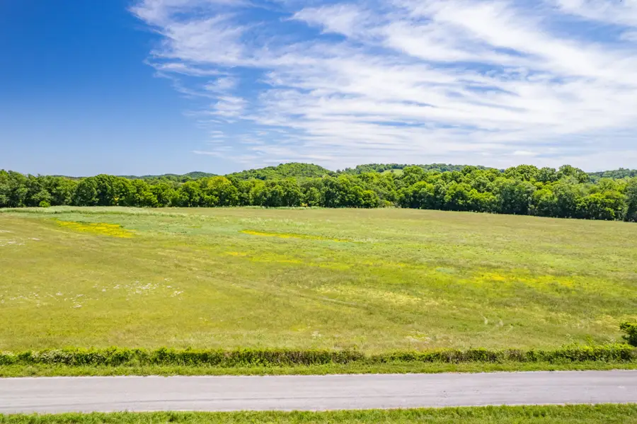 32 Hart Leonard Rd, Cornersville, TN 37047 - #2