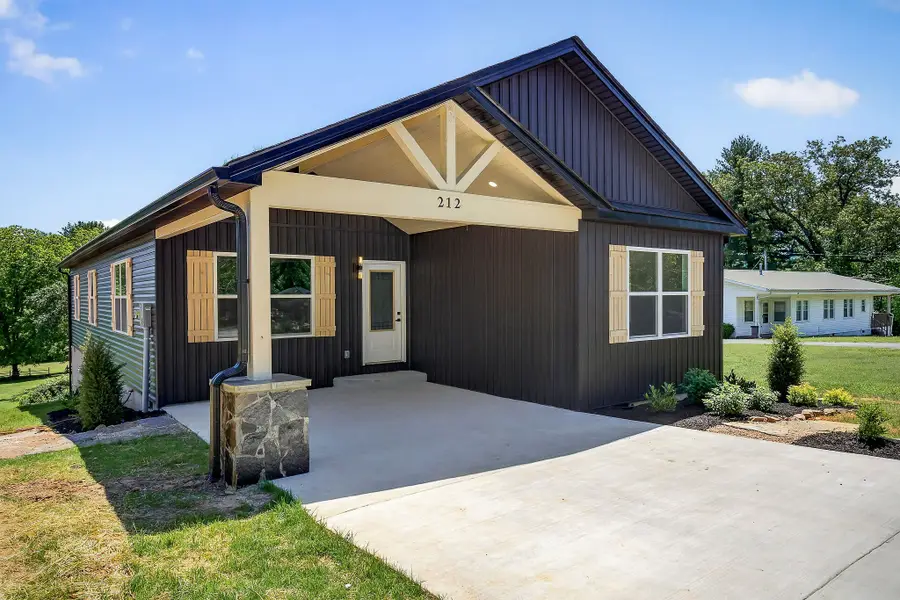 212 Twin Oaks Road, McMinnville, TN 37110 - #2