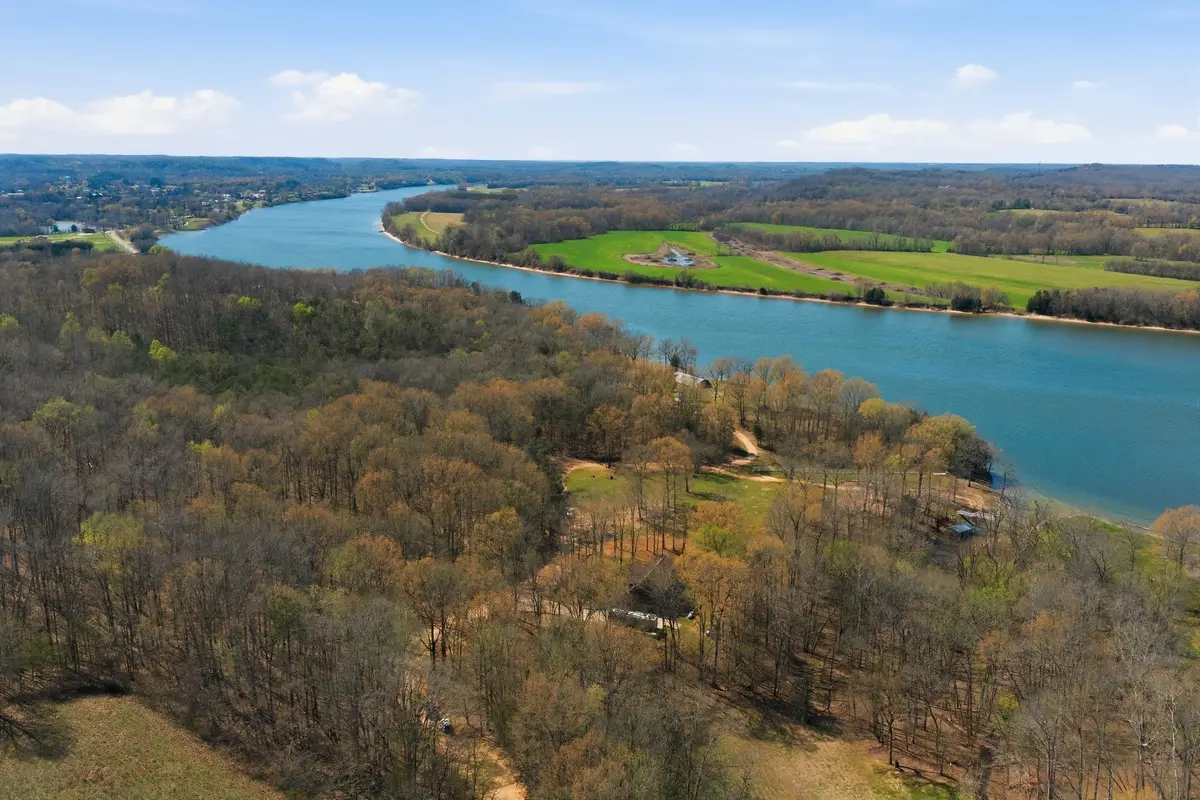 1118 Carrollville Landing Rd, Clifton, TN 38425 - #1