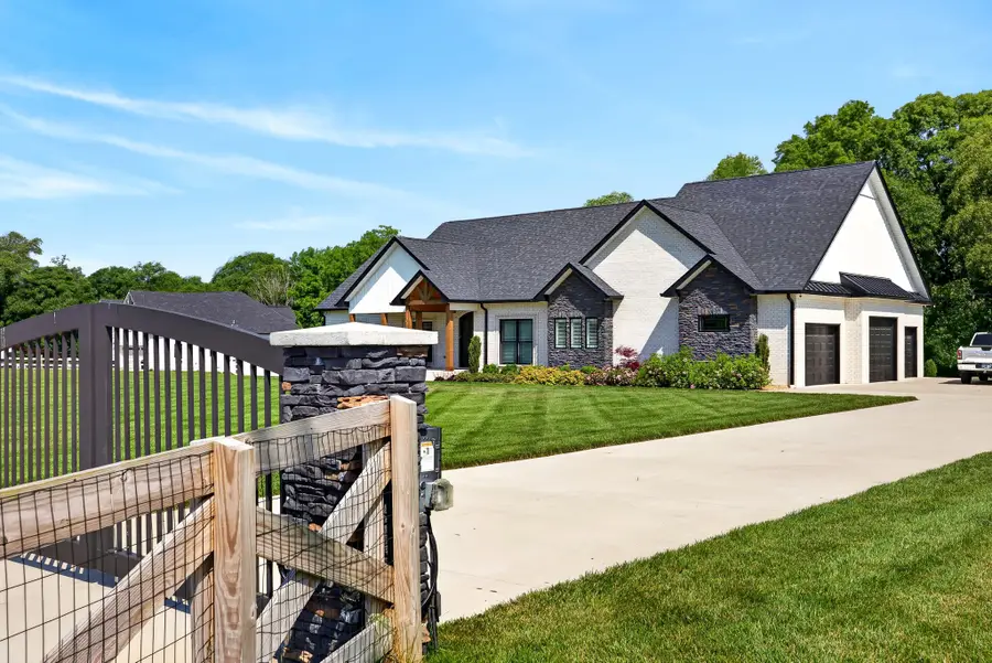 2235 Lock B Rd N, Clarksville, TN 37043 - #2