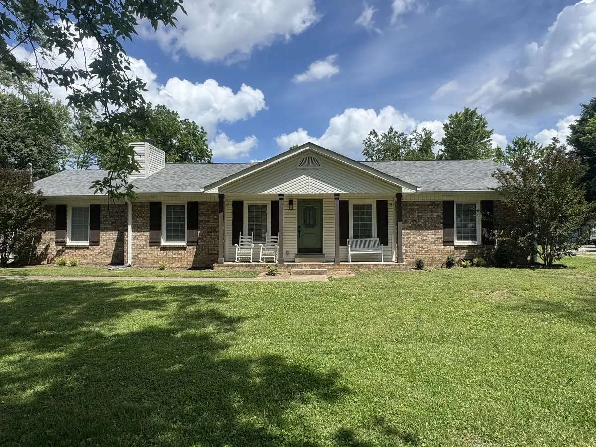1063 Lakeland Dr, Gallatin, TN 37066 - #1