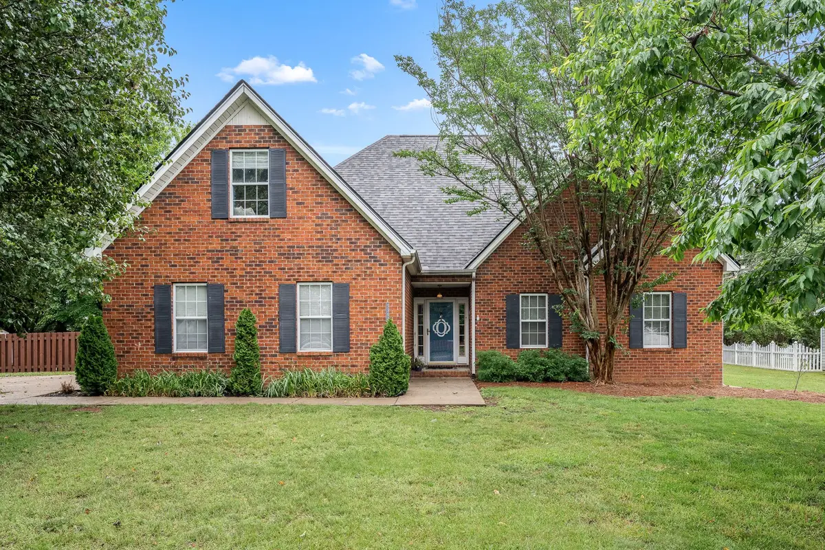 3342 Meadowhill Dr, Murfreesboro, TN 37130 - #1