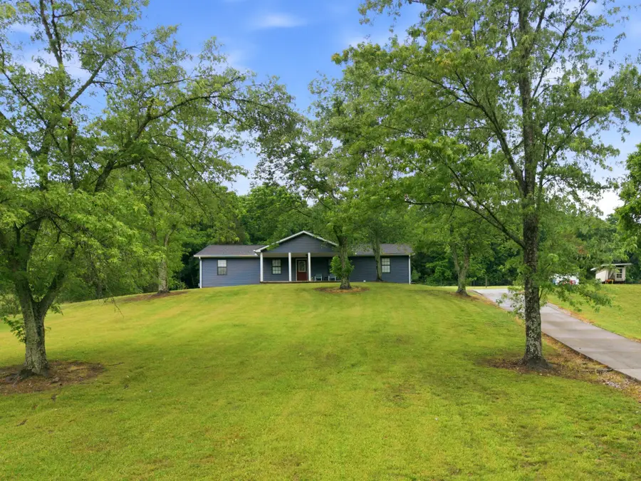 615 Rogues Fork Rd, Bethpage, TN 37022 - #2