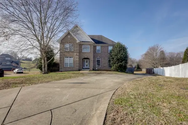 5007 Caira Ct, Pleasant View, TN 37146