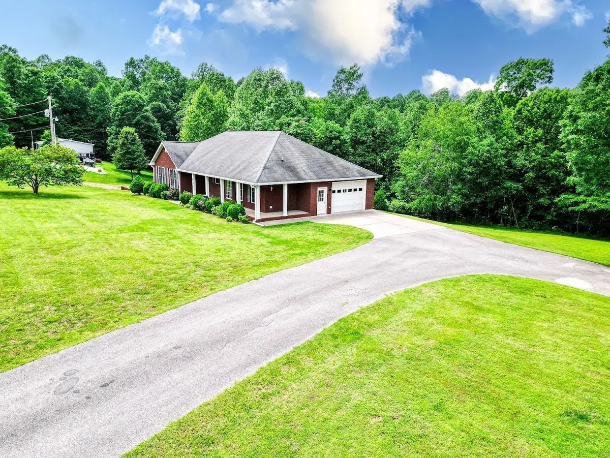 868 Arlington Ridge Rd, Erin, TN 37061 - #1