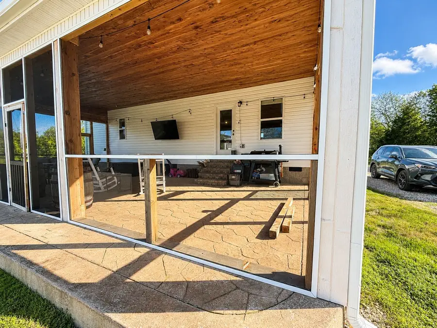 3760 Mealer Rd, Chapel Hill, TN 37034 - #2