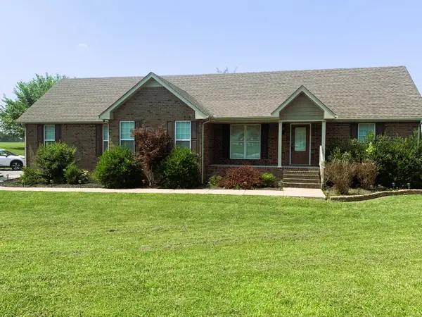 1007 Robert Elder Ct, Cedar Hill, TN 37032