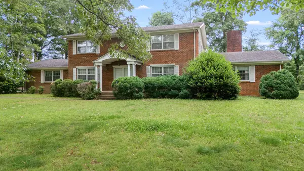 205 Arnold Avenue, Tullahoma, TN 37388
