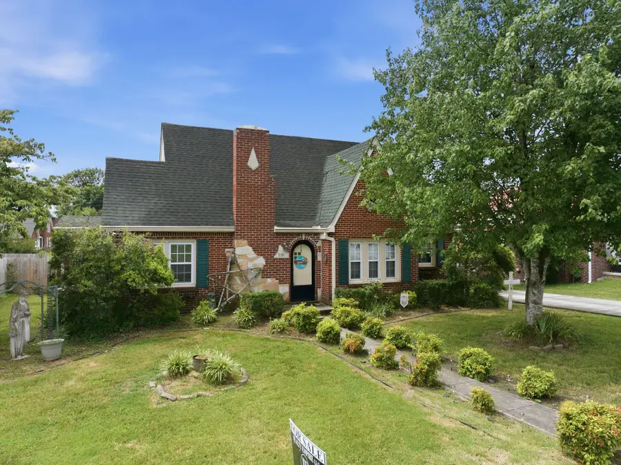 518 Jefferson Ave E, Carthage, TN 37030 - #2