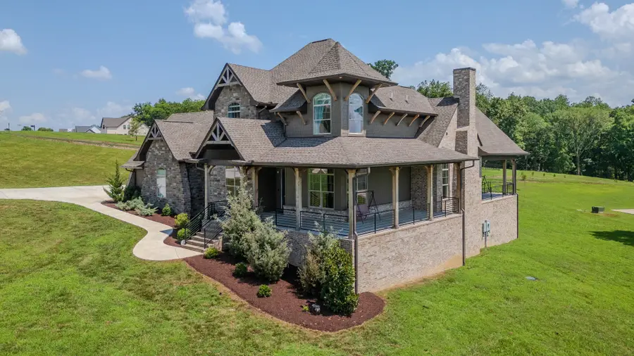 1043 Emerald Valley Dr, Castalian Springs, TN 37031 - #3