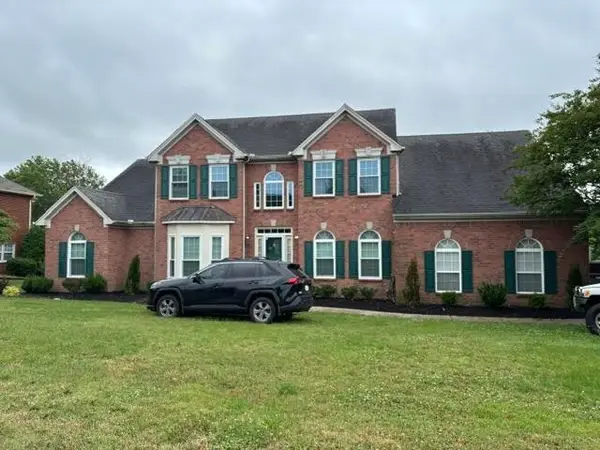 2010 Brunswick Dr, Lebanon, TN 37087