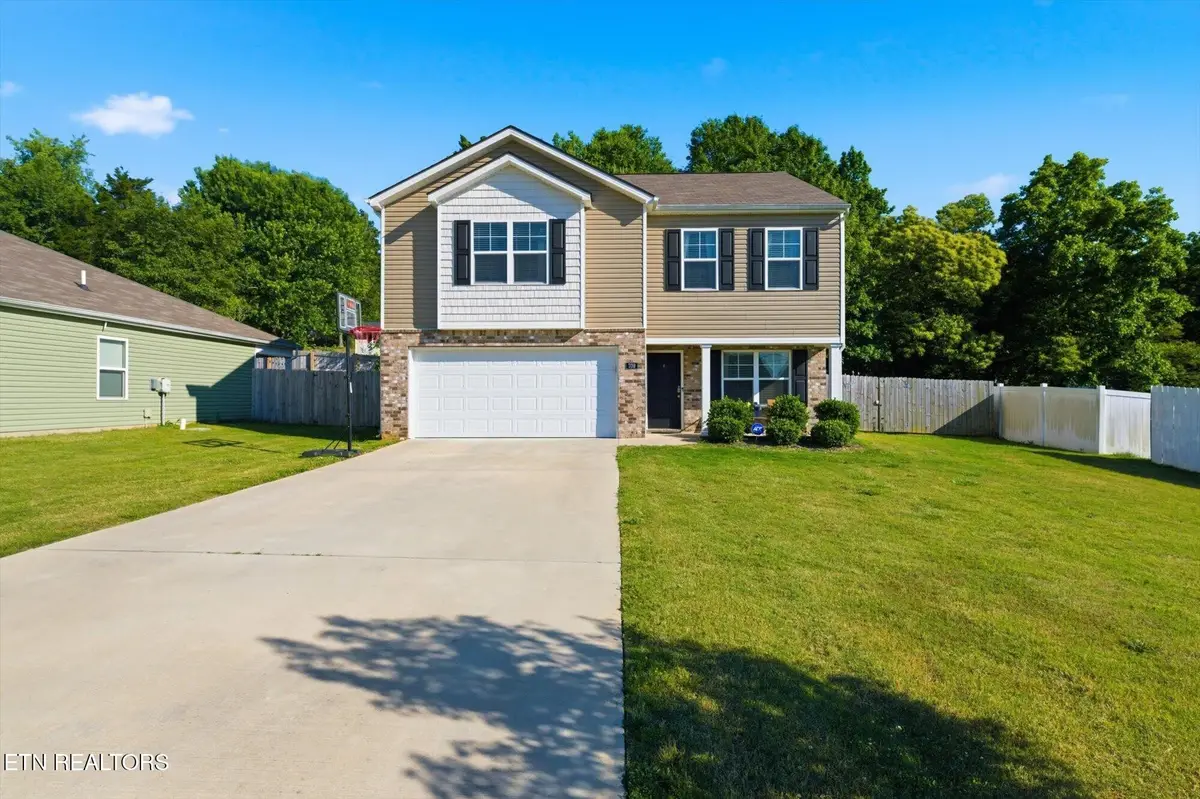 709 W Tellico Ave, Athens, TN 37303 - #1