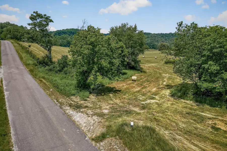 1372 Plum Creek Rd, Sparta, TN 38583 - #2