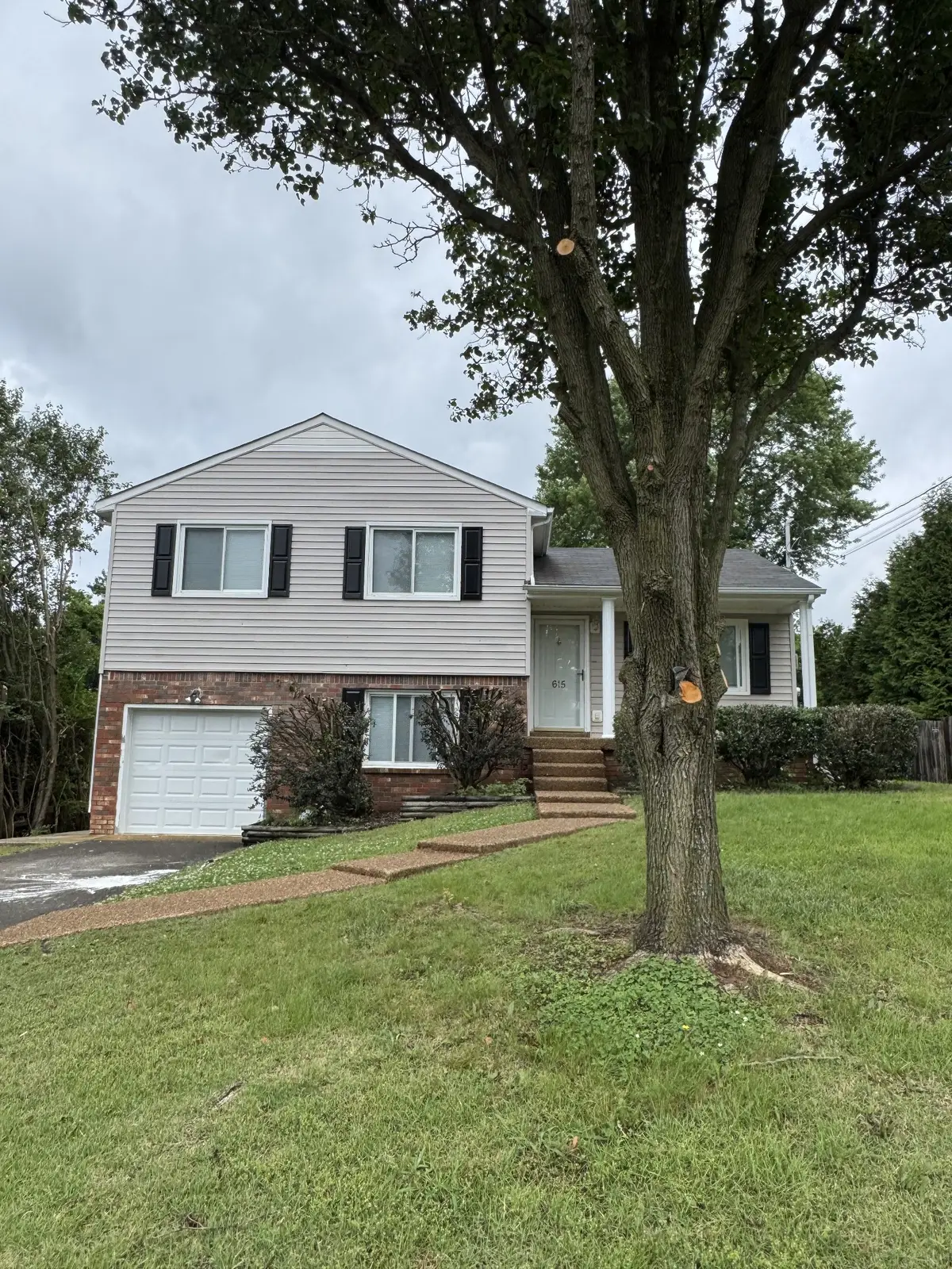 615 Meadowview Dr, Mount Juliet, TN 37122 - #1