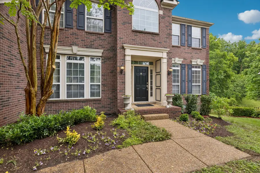 813 Glenavon Ct, Nashville, TN 37220 - #3