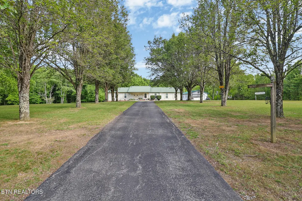 502 Rector Rd, Crossville, TN 38571 - #1